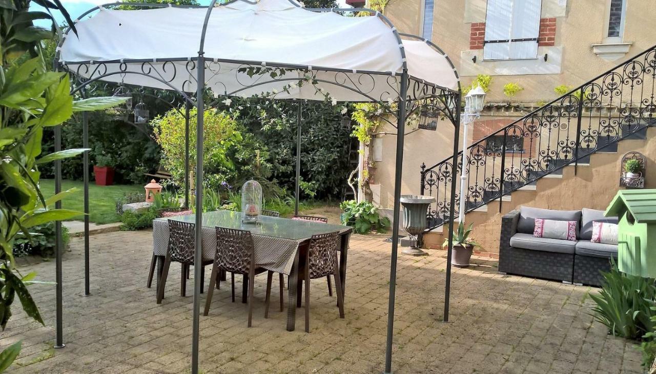 Le Clos Manceau Bed and Breakfast Le Mans Zewnętrze zdjęcie